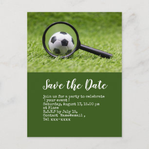 Fußball Save the Date mit dem Ball auf der grünen Postkarte