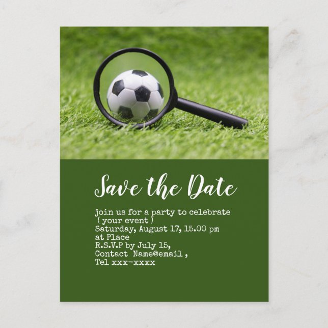 Fußball Save the Date mit dem Ball auf der grünen  Postkarte (Vorderseite)
