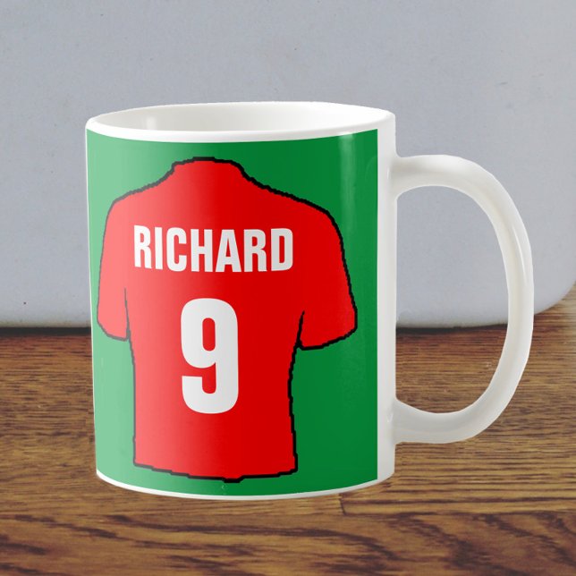 Fußball Shirt-Design in rot. Kaffeetasse (Von Creator hochgeladen)