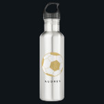 Fußball Sports Individuelle Name Gold Grau Wasserf Edelstahlflasche<br><div class="desc">Diese personalisierte Wasserflasche mit goldenem Fußball wird den Fußball- (oder Fußball-) Liebhaber in Ihrem Leben begeistern. Text ist anpassbar. Teil einer Sammlung von Parcel Studios. *Das Detail der Goldfolie wird simuliert. Echte Folie wird nicht im Endprodukt verwendet.</div>