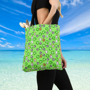 Fußball-Tasche mit grünen Shirts
