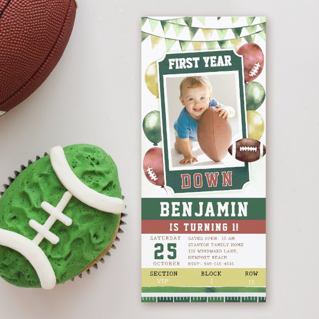 Fußball Ticket Happy Boy Einladung zum 1. Geburtst (first year down football birthday invitation photo template balloons watercolor sports boy green)