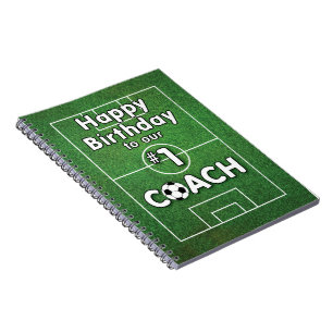 Fußball-Trainer Geburtstag mit Grasfeld und Ball Notizblock