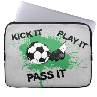 Fußball und Stiefeldesign Laptopschutzhülle