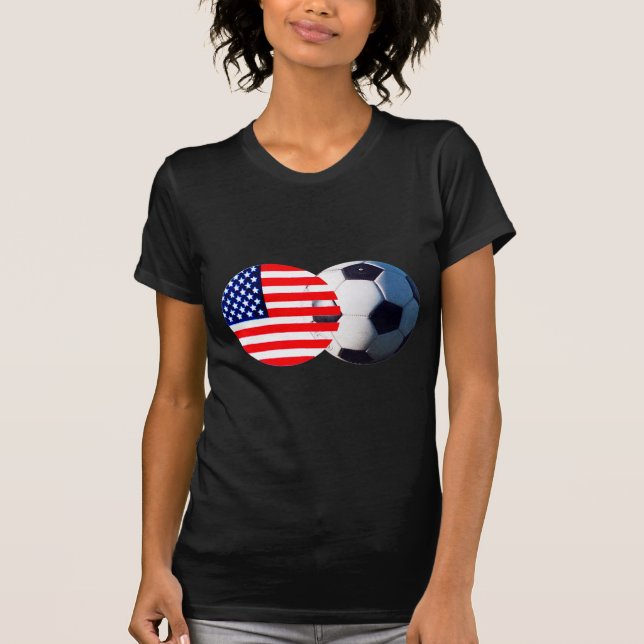 Fußball & USA Flag MUSEUM Zazzle T-Shirt (Vorderseite)