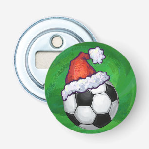 Fußball-Weihnachtsmannmütze auf Grün Flaschenöffner