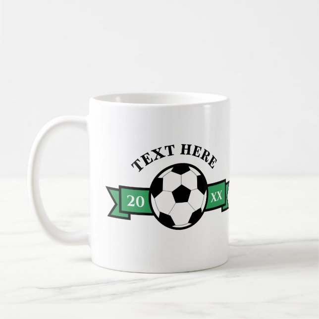 Fußballball mit Flachbanner Kaffeetasse (Links)