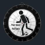 Fußballspieler und Ball nach Belieben Dartscheibe<br><div class="desc">Fußball und Ball Custom Dart Board. Es zeigt eine schwarze Silhouette eines Fußballspielers,  der bereit ist,  seinen Ball und den Text auf weißem Hintergrund mit schwarzem Rand zu kick. Das perfekte Geschenk für Fußball - Fußball- und Fußball-Liebhaber in Ihrem Leben. Einige Elemente mit freundlicher Genehmigung von vectorportal.com.</div>