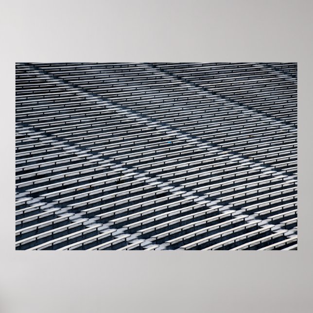 Fußballstadionsitze der leeren Uni Poster (Vorne)
