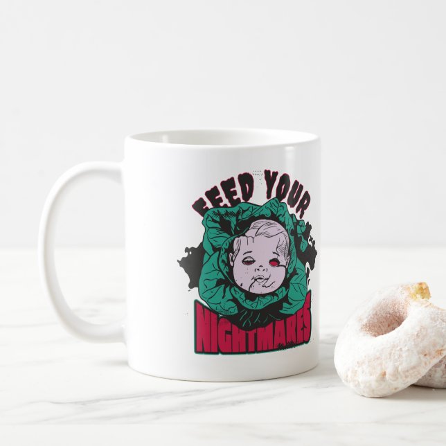 Füttre Deine Albträume Horror Doll Kaffeetasse (Mit Donut)