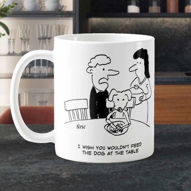 Füttre eines Hundes am Tisch. Funny Kaffeetasse (Von Creator hochgeladen)