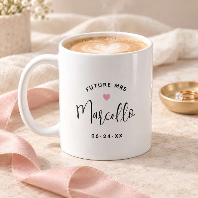 Future Mrs Personalisiert Black Script Name Weddin Kaffeetasse (Von Creator hochgeladen)