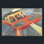 Futuristische Vintage Science Fiction Tischset<br><div class="desc">Vintage Illustration futuristische Science Fiction Reise und Transport Bild. Ein Paar,  das nachts in einem fliegenden Auto reitet,  mit dem Scheinwerfer an. Ähnlich wie ein altmodisches Polizeiauto mit dem wirbelnden Licht auf dem Dach. Ein klassischer 50er Retro-Comic Buch sci fi Design der Zukunft.</div>