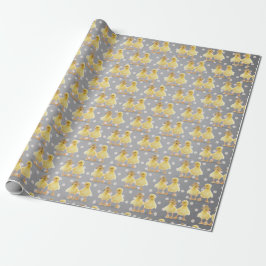 Fuzzy Duckling Couple auf Polka Docks Geschenkpapier