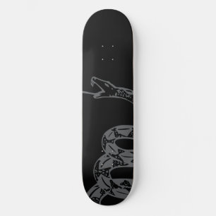 Gadsden-Flagge Don't Tread on Me Grau Skateboard