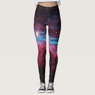 Galaxie-Nebelfleck hat Leggings in der Hauptrolle