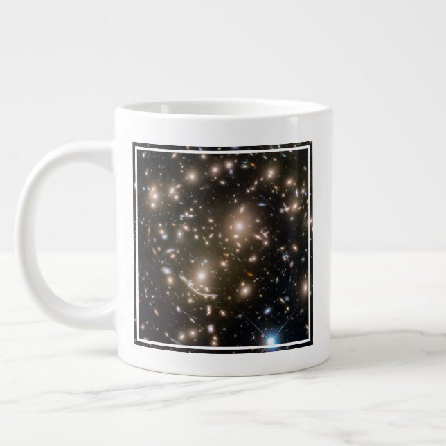 Galaxy Cluster Abell 370 Jumbo-Tasse (Links)