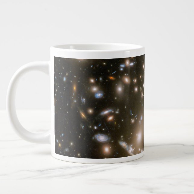 Galaxy Cluster Abell 370 Jumbo-Tasse (Links)