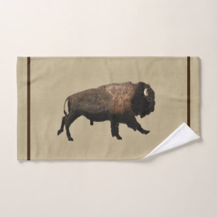 Galloping Bison auf altes Papier Handtuch
