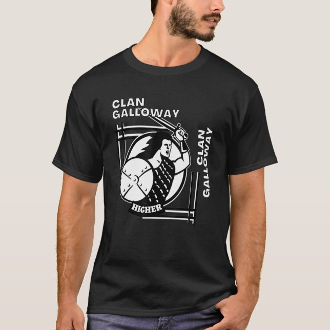 Galloway Clan Gaelic Motto Swordsman T-Shirt (Vorderseite)