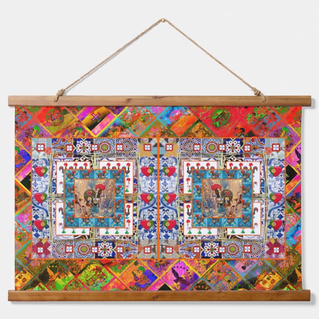 Galo de Barcelos, Portugal Wandteppich Mit Holzrahmen (Vorne)