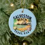 Galveston Beach Retro Vignette Keramik Ornament<br><div class="desc">Bezauberndes Rundurlaubsdekor mit einer Retrovignette des Galveston Beach,  TX Ufer. Fügen Sie auf der Rückseite eine eigene Nachricht hinzu. Erhältlich auf einer Vielzahl von Kleidung und Accessoires.</div>
