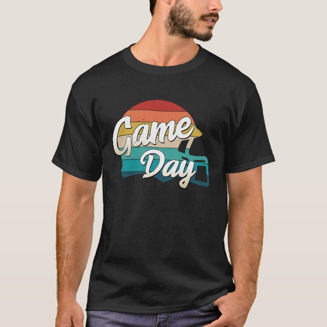 Game Day Retro Football Helmet Coach Player Team M T-Shirt (Vorderseite)