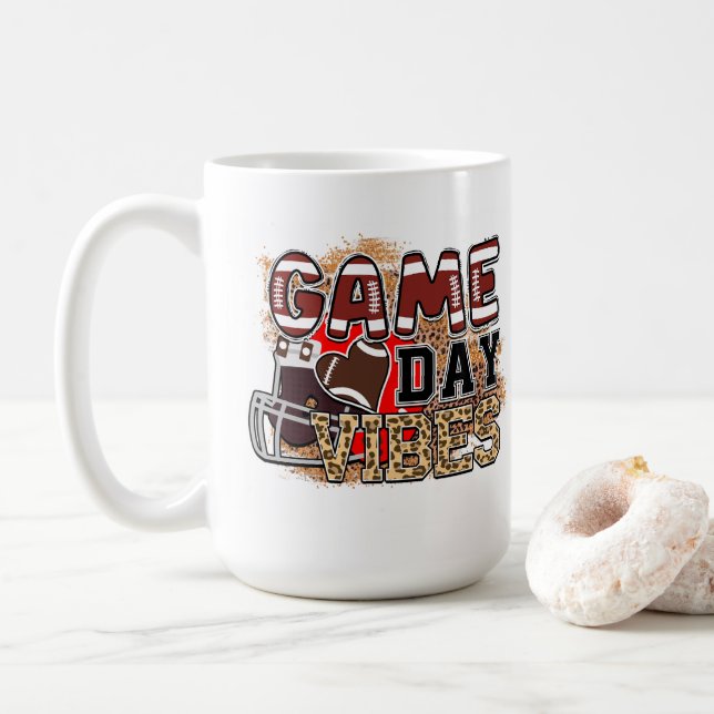 Game Day Vibes Football Kaffeetasse (Mit Donut)