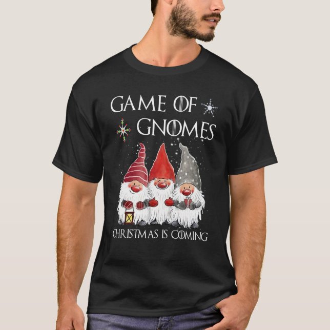Game Of Gnomes Christmas Is Coming Elf Christmas P T-Shirt (Vorderseite)