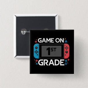 Game On 1. Klasse Zurück zur Schule Lustiger Gamer Button