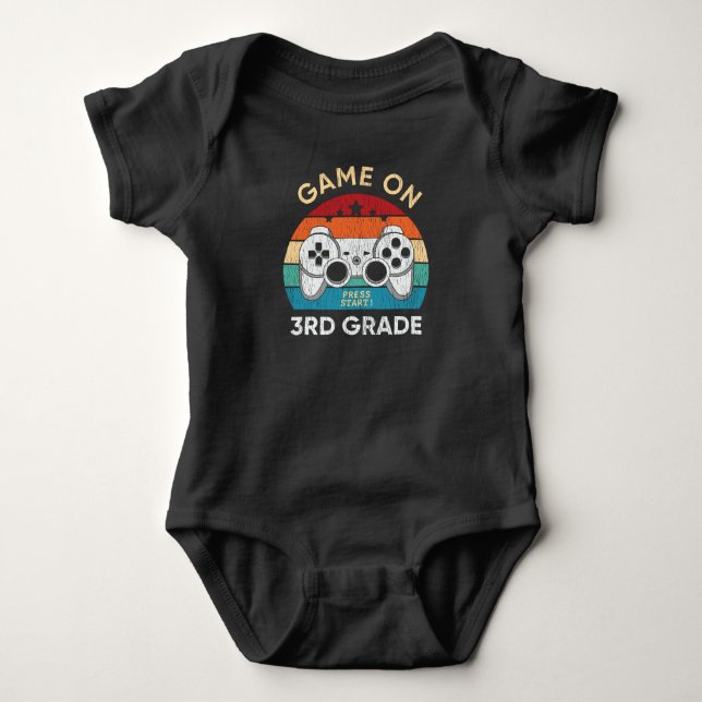 Game On 3rd Grade Video Game Back to School Gamer Baby Strampler (Vorderseite)