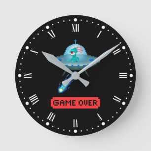 'Game Over' Alien Flying UFO-Raumschiff, Pixel Art Runde Wanduhr