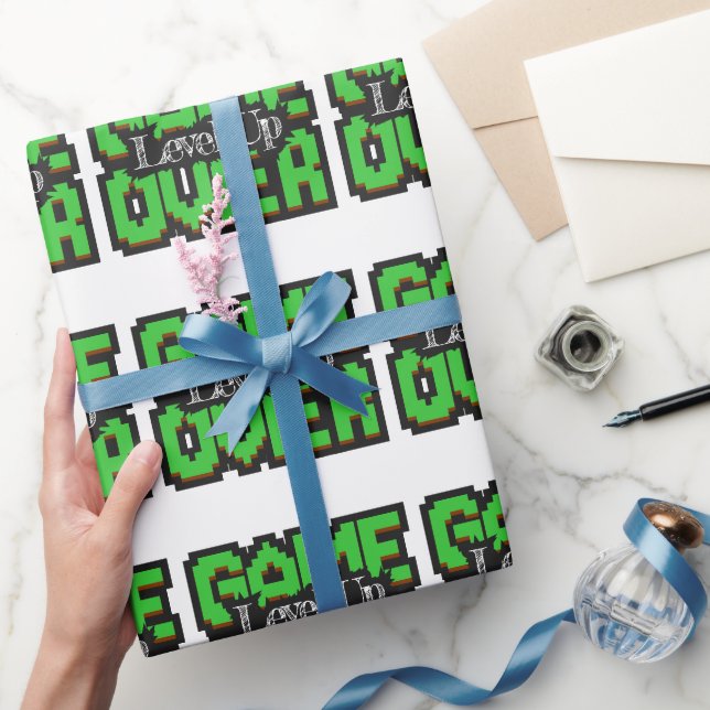 Game Over, Level Up: Pixelige Retro-Spielwelt Geschenkpapier (Schenken)