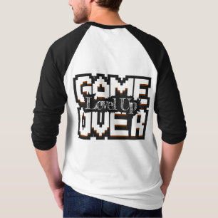 Game Over, Level Up: Pixelige Retro-Spielwelt T-Shirt