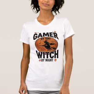 Gamer bei Tag, Hexe bei Nacht, Vintage-Gaming-Desi T-Shirt