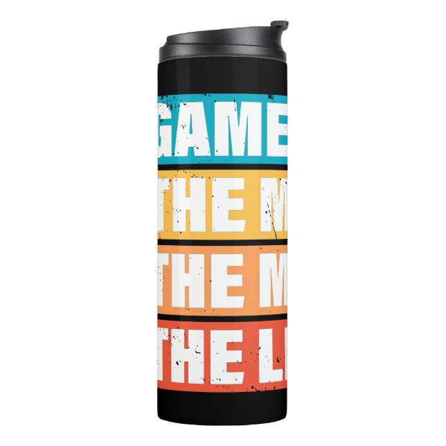 Gamer. Der Mann. Der Mythos. Die Legende. Thermosbecher (Nach links gedreht)