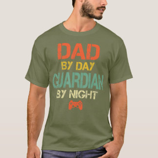 Gamer Vater Vater by Day Guardian Durch das Nachts T-Shirt