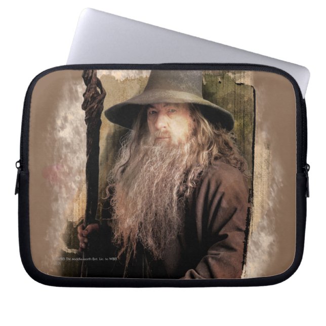 Gandalf mit Mitarbeitern Laptopschutzhülle (Vorderseite)