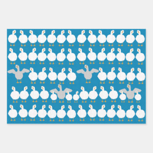 Gänse, die Papierblätter aus Papier