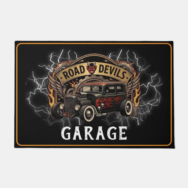 Garage Road Devils Hotrod Schwarz Rote Flammen Fußmatte (Vorderseite)