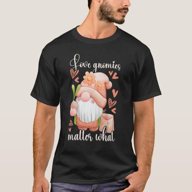 Garden gnome with onion  garden  gnome  hearts T-Shirt (Vorderseite)