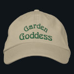 Garden Goddess Funny Bestickte Baseballkappe<br><div class="desc">Gartengöttin niedlich bestickte Kappe. Besuchen Sie Smilin 'Eyes Treasures ,  um mehr Tier-,  Blume- und Naturfotografie und digitale Kunstkarten und Geschenke zu sehen.</div>