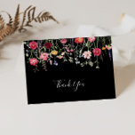 Garden Multicolor Wildblume FaltWedding Dankeskarte<br><div class="desc">Dieser Garten mehrfarbige Wildblume gefaltet Hochzeit danke Ihnen Karte ist perfekt für eine rustikale Hochzeit. Das Design umfasst eine bunte Auswahl an rosa, rot, lila, gelb, weiß, violett, rot, bordeauxfarbenen Blume in schwarzem Hintergrund. Personalisieren Sie die Innenseite der Karte mit Ihren Namen, und eine Dankeschön-Nachricht. Oder, verlass den Dankeschön-Abschnitt leer...</div>