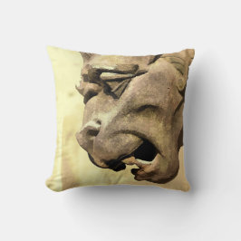 GARGOYLE KISSEN