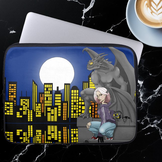 Gargoyle-Stadtlandschaft in urbaner Fantasy Laptopschutzhülle (Von Creator hochgeladen)
