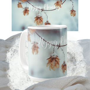 Garland für getrockneten Hopfen im Schneegebiet Kaffeetasse