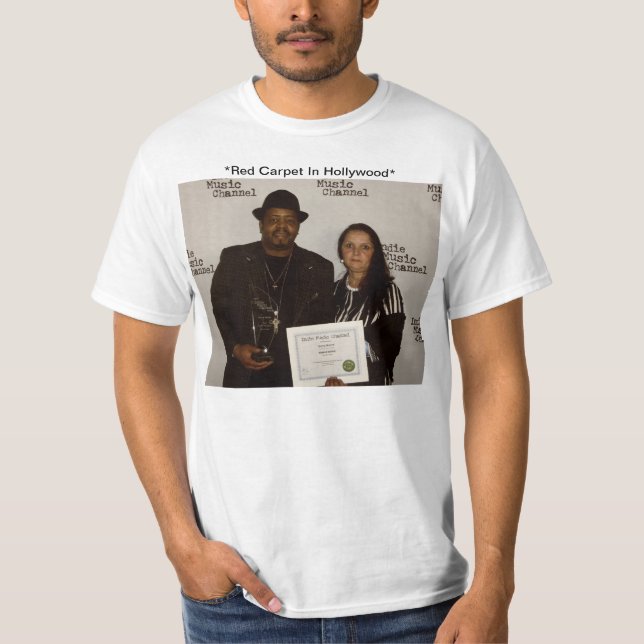 "Garry u. Carmen Moore auf Rot der Teppich " T-Shirt (Vorderseite)