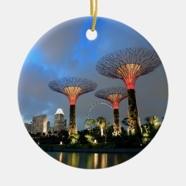 Garten am Golf von Singapur Supertree Grove Keramik Ornament (Vorne)