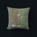 Garten mit Sonnenblumen von Gustav Klimt Kissen<br><div class="desc">Bringen Sie die Schönheit von Gustav Klimts berühmtem Gemälde in Ihre Zuhause mit unserem Bauerngarten mit Sonnenblumenkissen. Dieses Kissen mit atemberaubenden Details und lebhaften Farben ist die perfekte Ergänzung zu jedem Wohnraum. Der hochwertige Druck erfasst das Wesen des Kunstwerks und das Design wird jedem Raum eine Touch der Eleganz verleihen....</div>