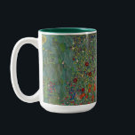 Garten mit Sonnenblumen von Gustav Klimt Zweifarbige Tasse<br><div class="desc">Erleben Sie die Schönheit der ikonischen Kunstwerke von Gustav Klimt mit unserem Bauerngarten mit Sonnenblumen-Tasse. Diese Tasse besticht durch ein atemberaubendes Kunstwerk von Klimts Meisterwerk. Das Set mit blühenden Sonnenblumen und einer üppigen Gartenlandschaft. Ideal, um Ihre Lieblings-heißen Getränke zu genießen und dabei die faszinierenden Details des Kunstwerks zu bewundern. Ob...</div>
